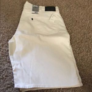 Levi’s white jean shorts